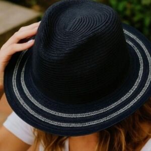 TIME AND TRU HAT WITH AJUSTABLE BAND! NWT!